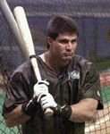 Jose loosening up before BP on 8/20/99 (AP)