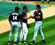 Jose chatting with Dave Martinez and Ozzie Guillen during BP